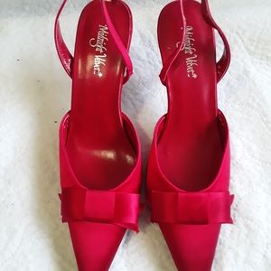 4/$20 Midnight velvet pointed toe red low heels